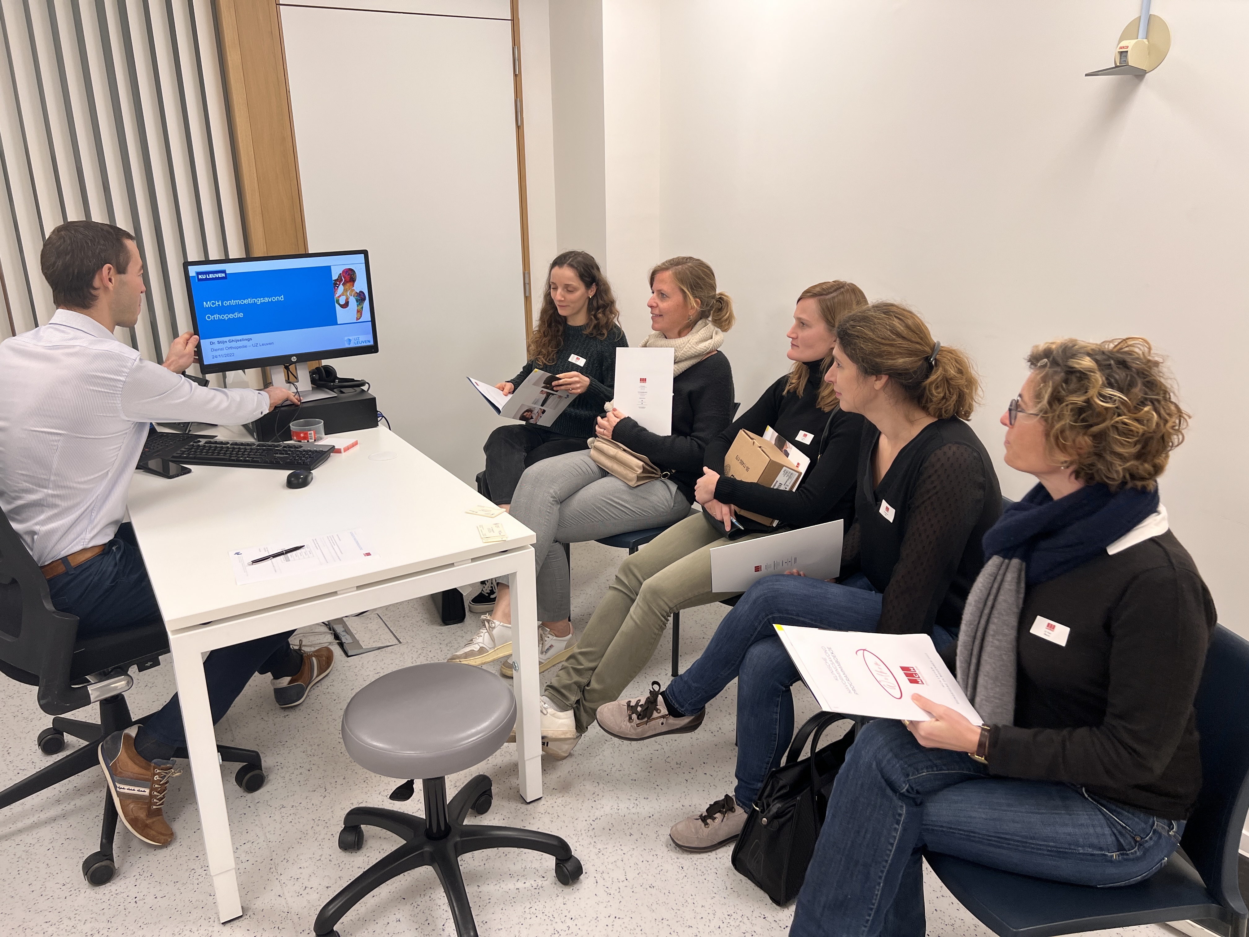 Uitbreiding raadpleging handchirurgie